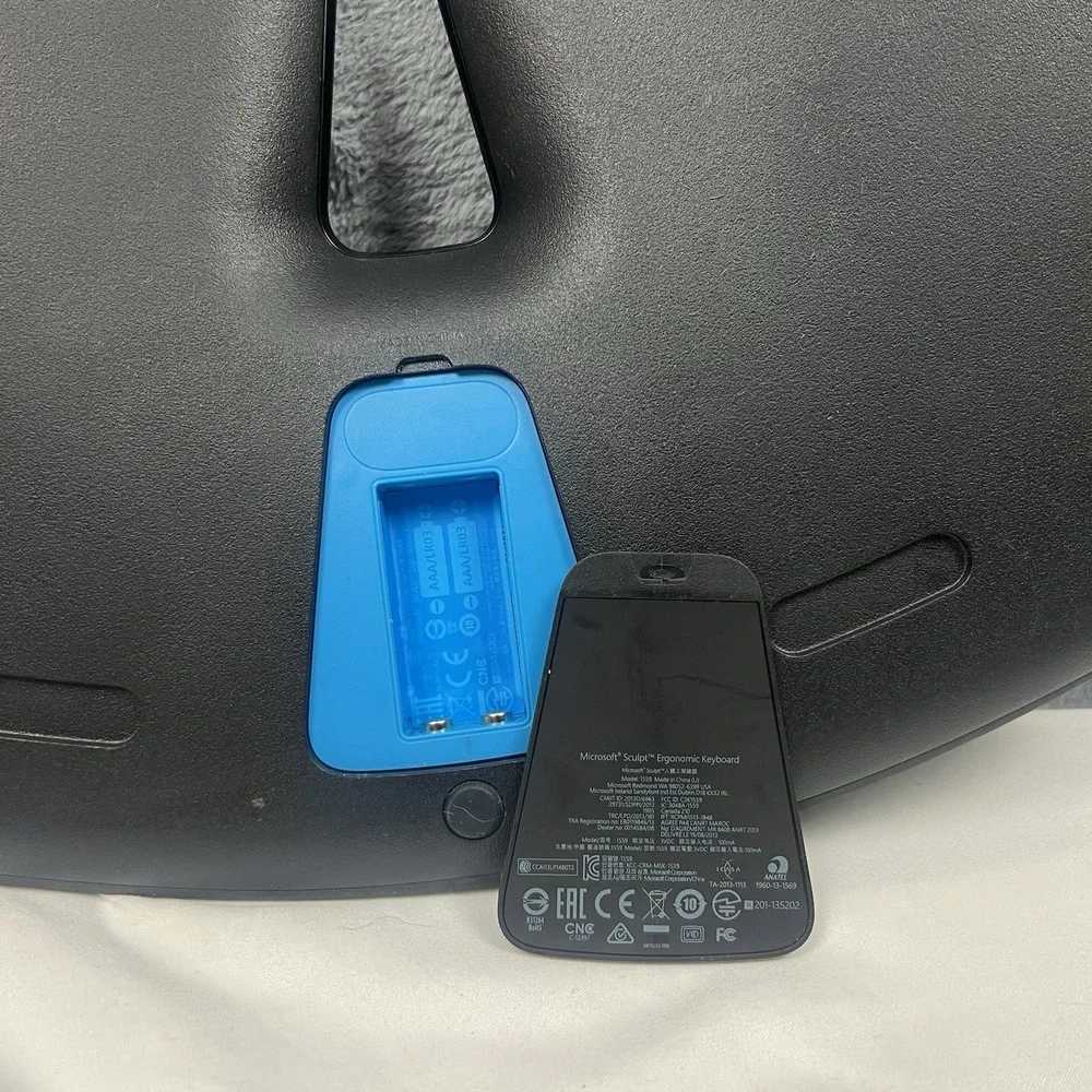 Microsoft Sculpt Ergonomic Wireless Keyboard Model 1559 No‎ Dongle